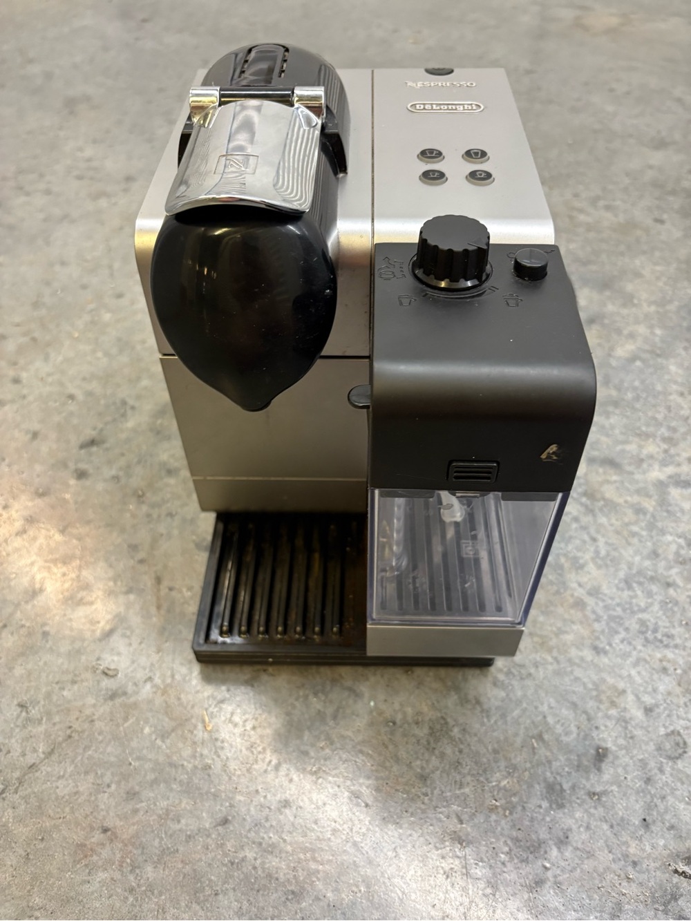 De'Longhi Nespresso Lattissima Plus Espresso Machine With Milk Frothing System